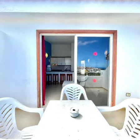 Apartment With Beautiful View, Wifi, Pool, Tenerife South *