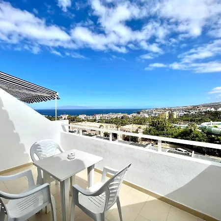 Apartment With Beautiful View, Wifi, Pool, Tenerife South アデヘ