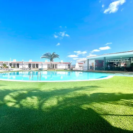 Apartment With Beautiful View, Wifi, Pool, Tenerife South