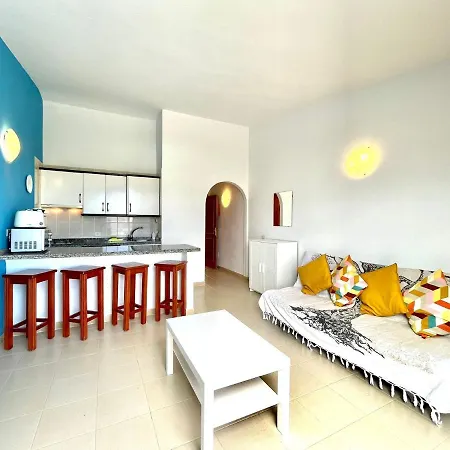Apartment With Beautiful View, Wifi, Pool, Tenerife South * アデヘ