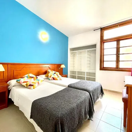 Apartment With Beautiful View, Wifi, Pool, Tenerife South アデヘ