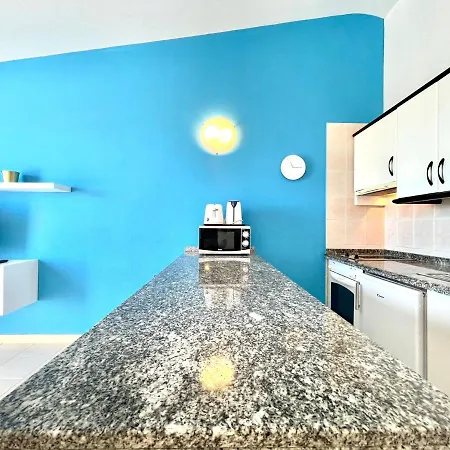 アパート Apartment With Beautiful View, Wifi, Pool, Tenerife South アデヘ