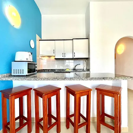 Apartment With Beautiful View, Wifi, Pool, Tenerife South * アデヘ
