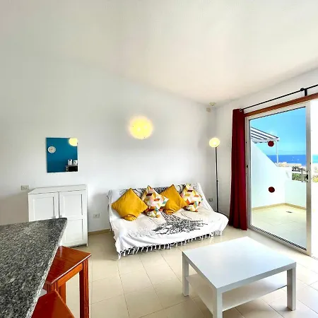Apartment With Beautiful View, Wifi, Pool, Tenerife South