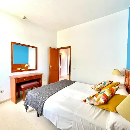 Apartment With Beautiful View, Wifi, Pool, Tenerife South * アデヘ