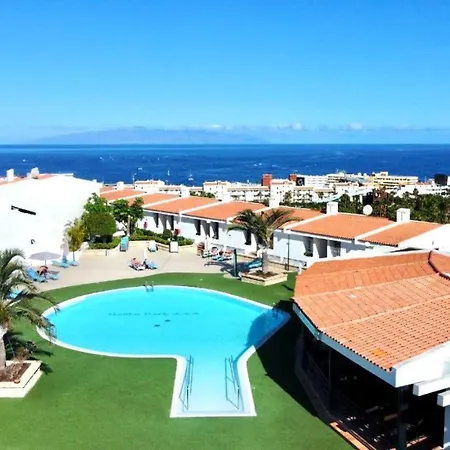Apartment With Beautiful View, Wifi, Pool, Tenerife South アパート