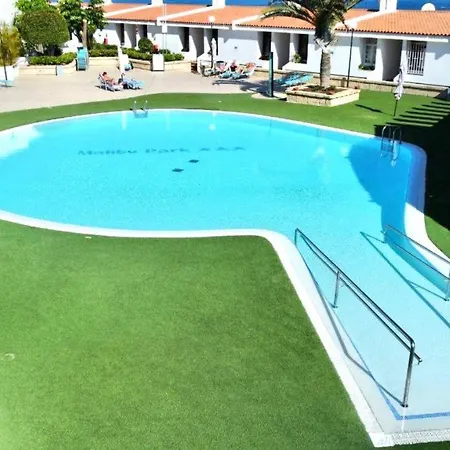 Apartment With Beautiful View, Wifi, Pool, Tenerife South アパート