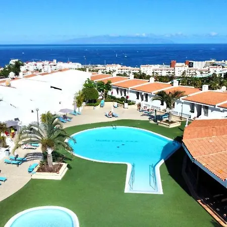 アパート Apartment With Beautiful View, Wifi, Pool, Tenerife South